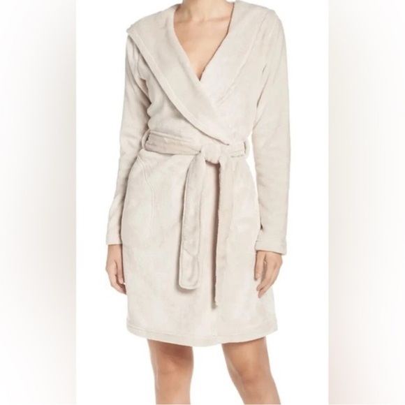 Ugg Miranda Women's Cream Robe - Picture 1 of 5
